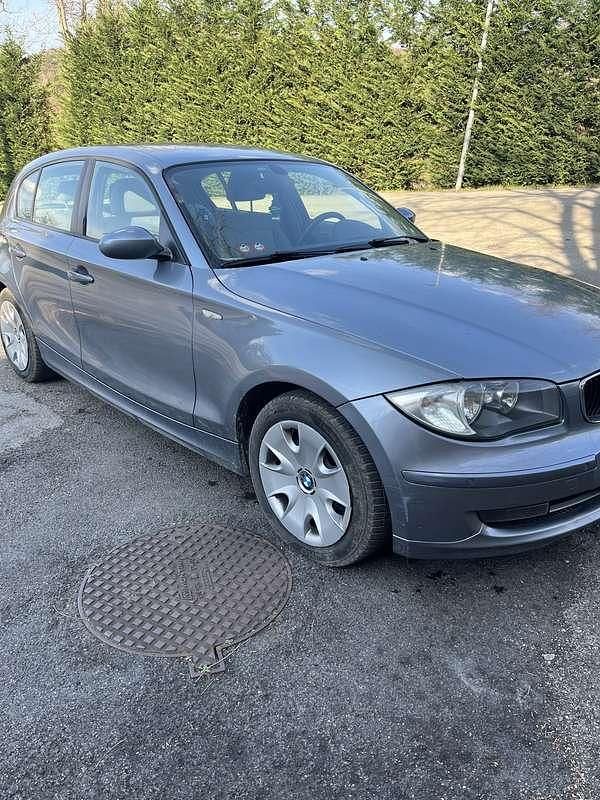 Usata BMW 118 143 CV (105 kW) 2008 Grigio Utilitaria