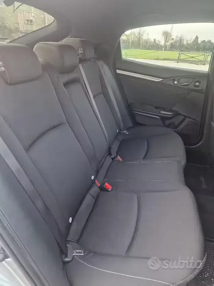 Usata Honda Civic 182 CV (133 kW) 2017 Grigio Berlina