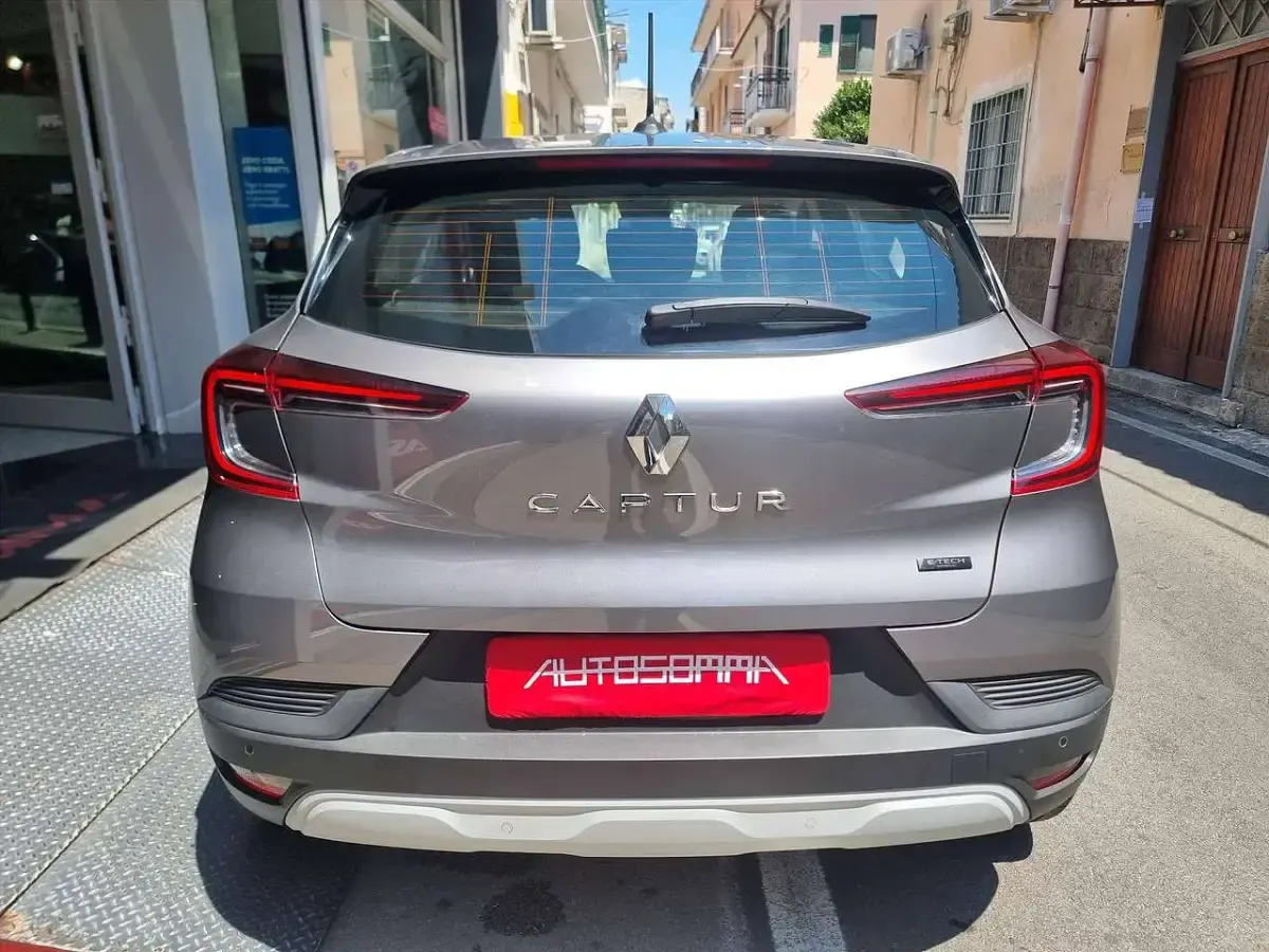 Usata Renault Captur Equilibre 94 CV (69 kW) 2023 Grigio SUV