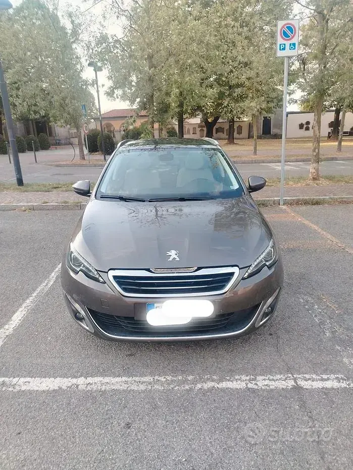 Usata Peugeot 308 SW 131 CV (96 kW) 2015 Grigio Station wagon
