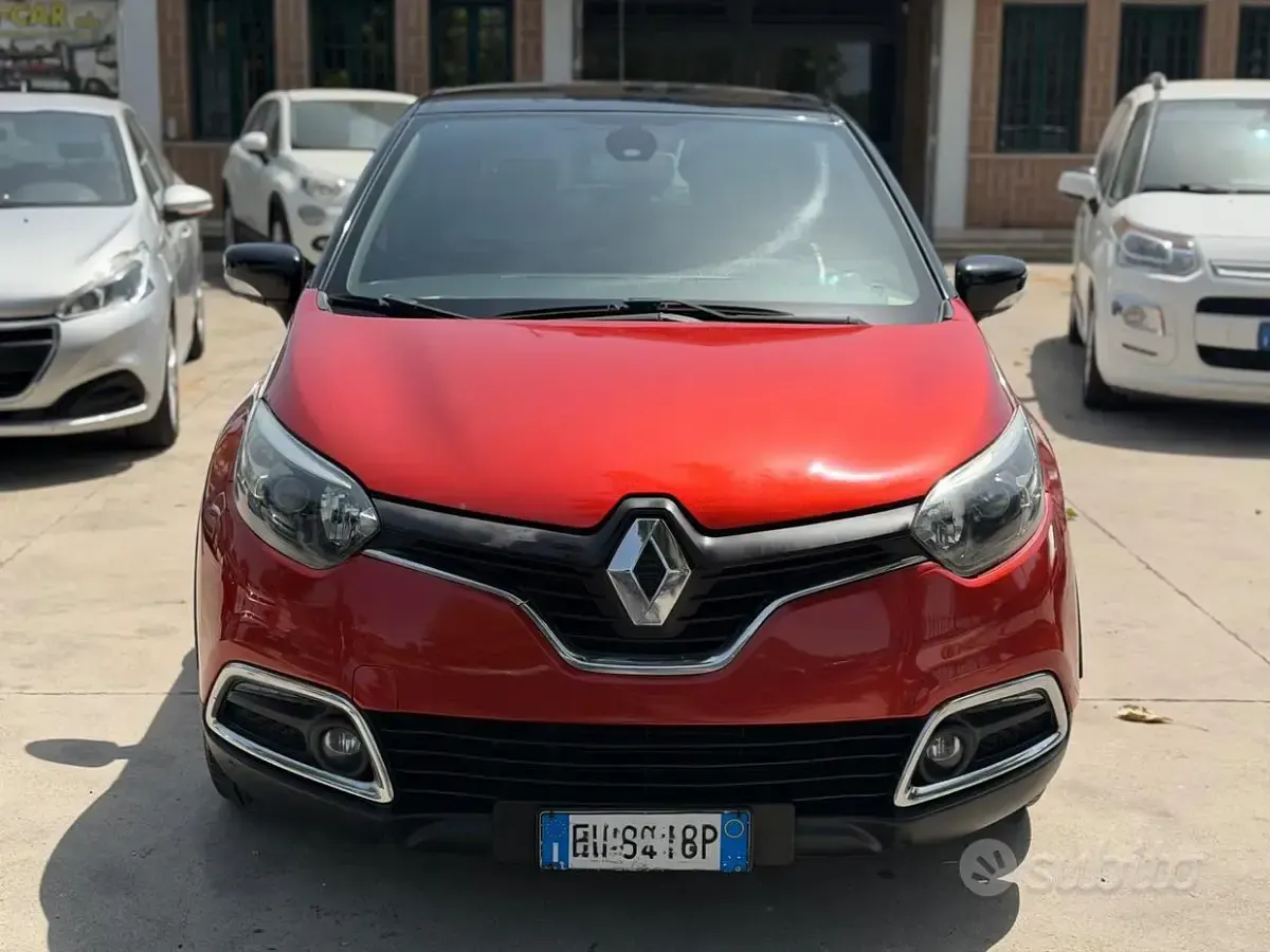 Usata Renault Captur 90 CV (66 kW) 2014 Rosso SUV