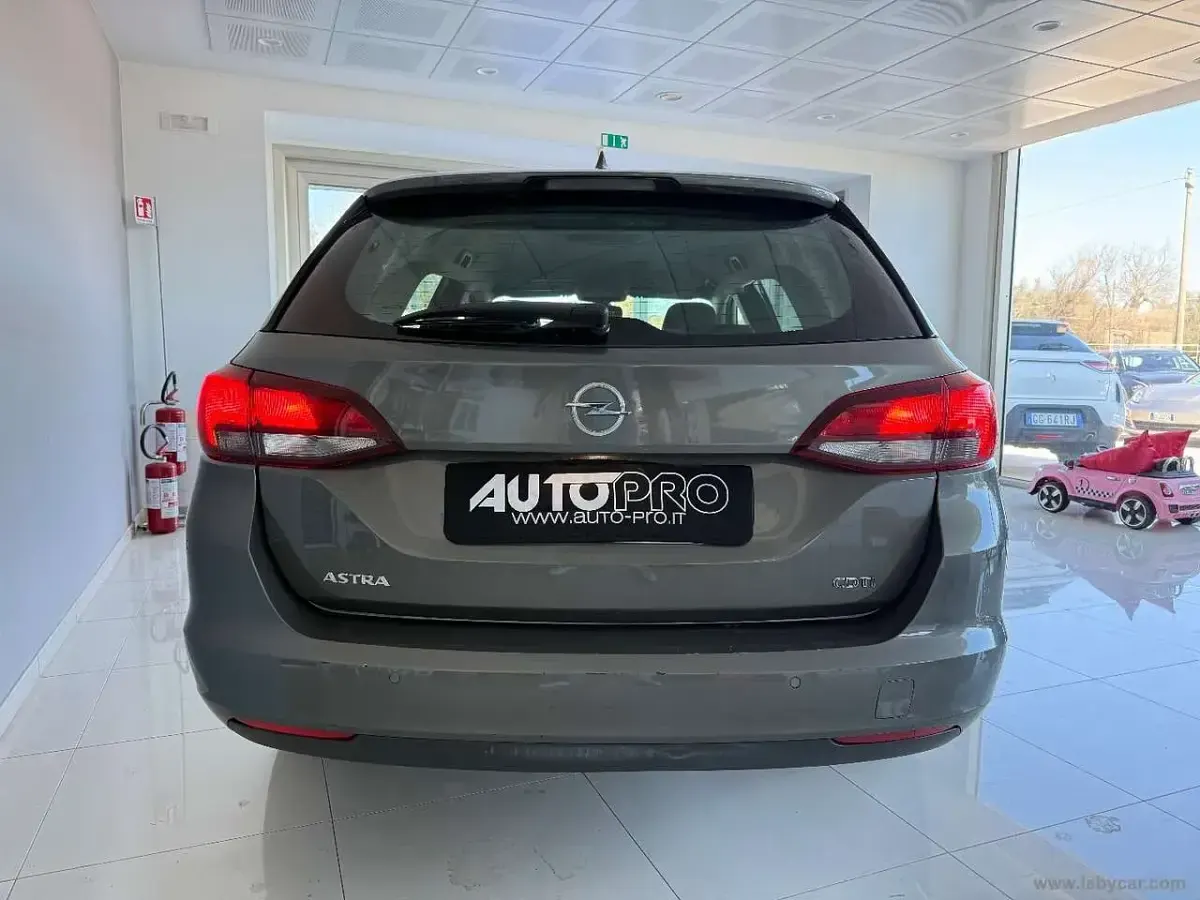 Usata Opel Astra Business 136 CV (100 kW) 2018 Grigio Station wagon