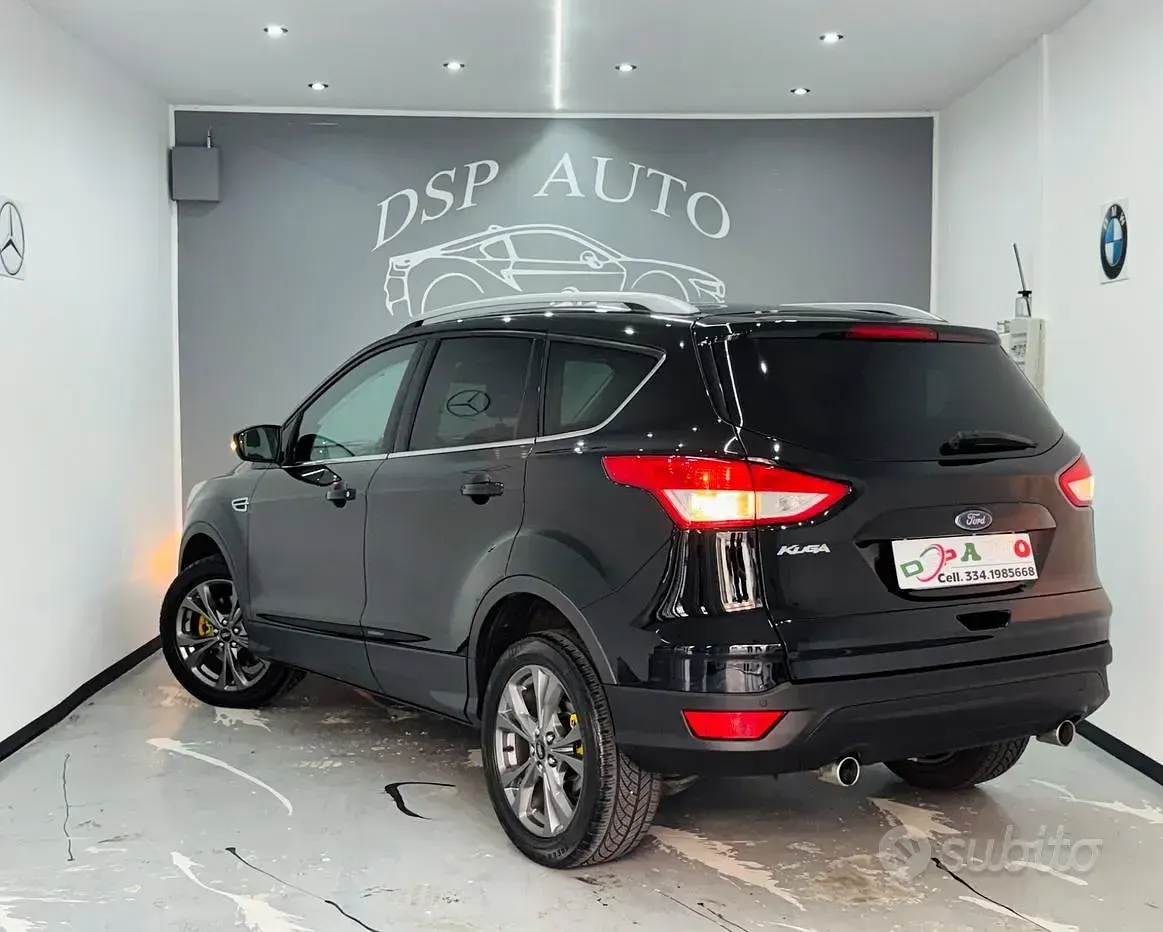 Usata Ford Kuga Titanium 120 CV (88 kW) 2016 Nero SUV