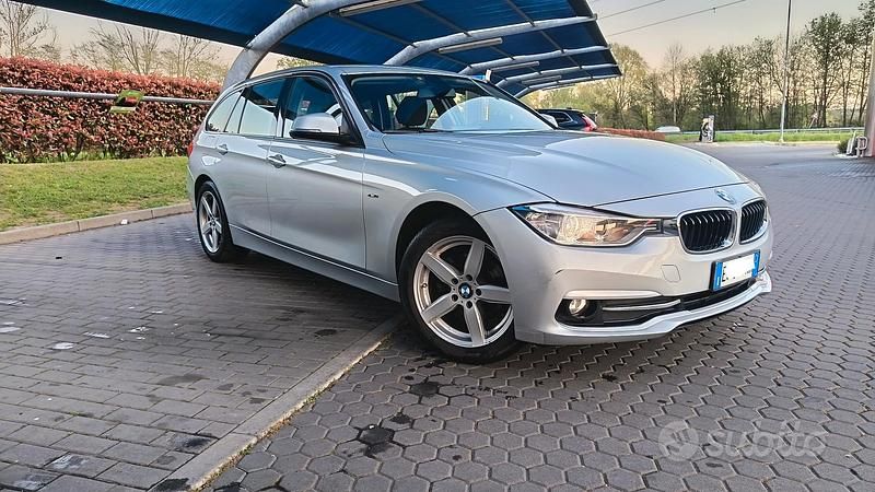 Usata BMW 316 Sport Line 99 CV (72 kW) 2014 Grigio Berlina