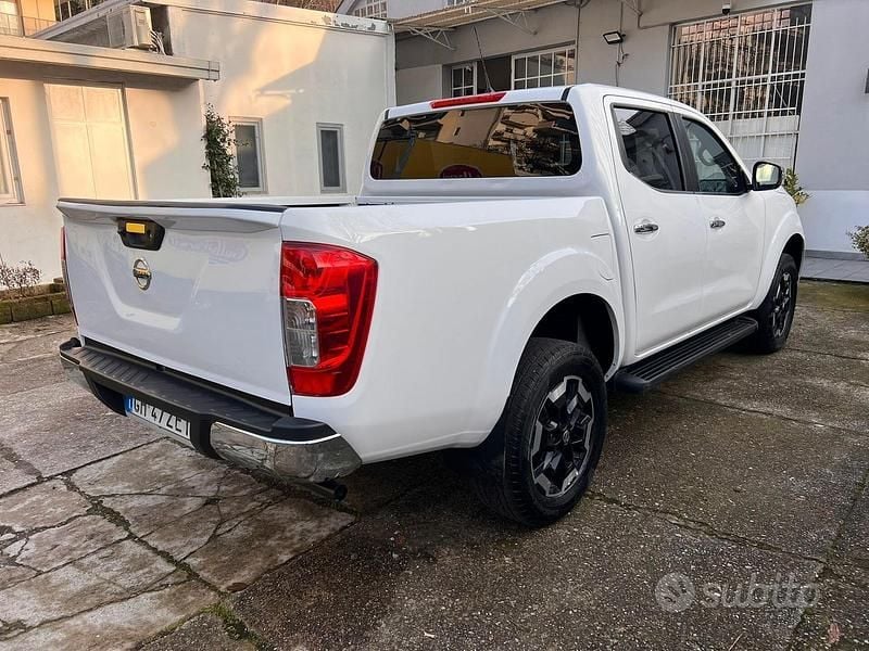 Usata Nissan Navara N-Connecta 163 CV (119 kW) 2022 Bianco Pick-up