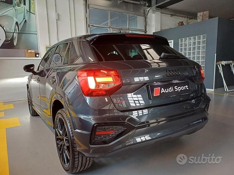 Usata Audi Q2 Sport 150 CV (110 kW) 2024 Grigio SUV