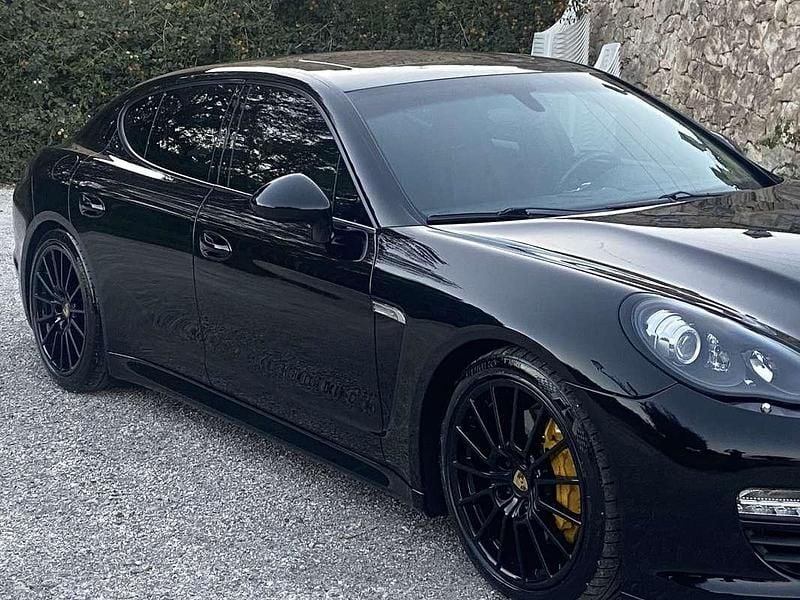Usata Porsche Panamera 250 CV (183 kW) 2012 Utilitaria