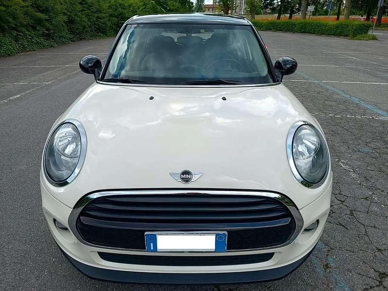 Usata Mini Cooper D Hype 116 CV (85 kW) 2016 Bianco Utilitaria