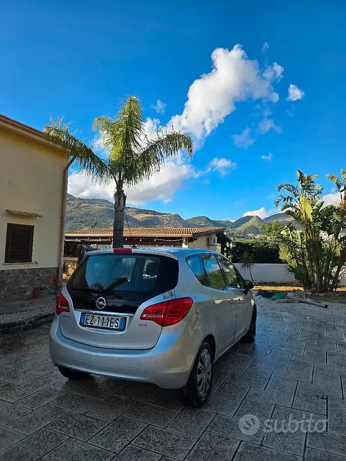 Usata Opel Meriva 95 CV (69 kW) 2015 Grigio Monovolume