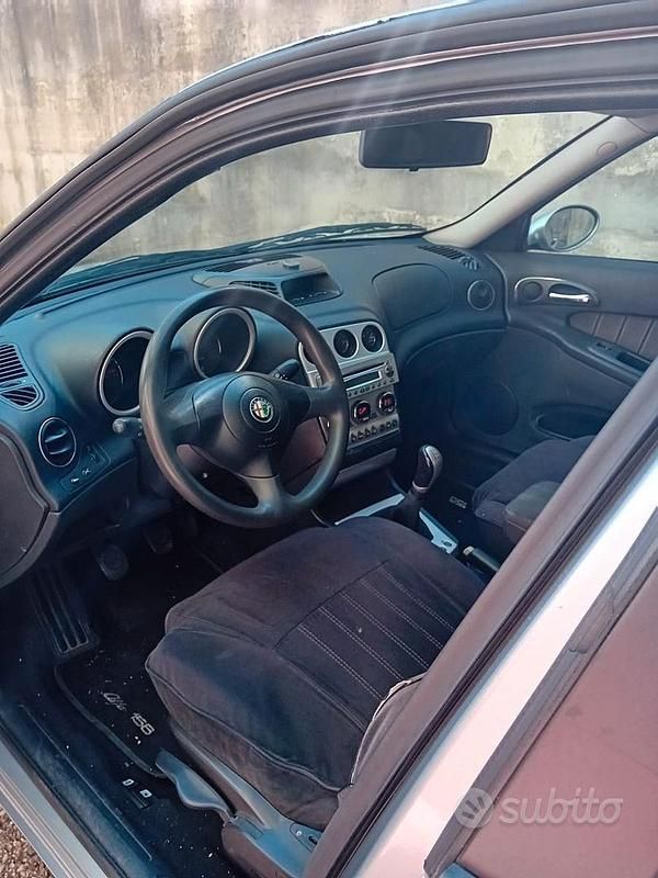 Usata Alfa Romeo 156 140 CV (102 kW) 2005 Grigio Berlina