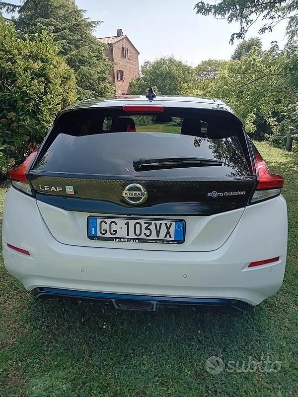 Usata Nissan Leaf 61 kW (84 CV) 2022 Bianco Utilitaria
