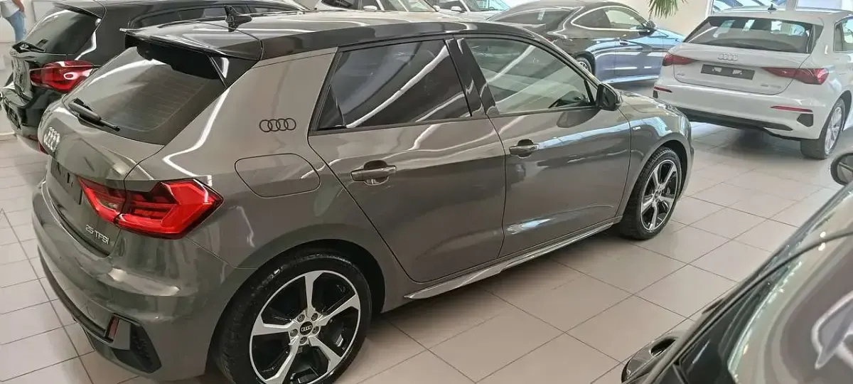 Usata Audi A1 Sportback S-Line 95 CV (69 kW) 2021 Grigio Utilitaria
