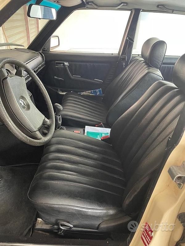 Usata Mercedes 200 1980 Giallo Berlina