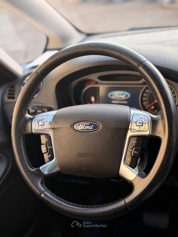 Usata Ford S-MAX S 140 CV (102 kW) 2010 Gray Monovolume