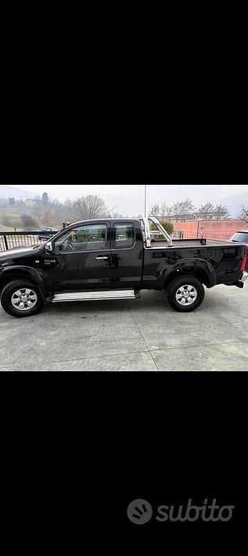 Usata Toyota HiLux 120 CV (88 kW) 2008 Nero Pick-up