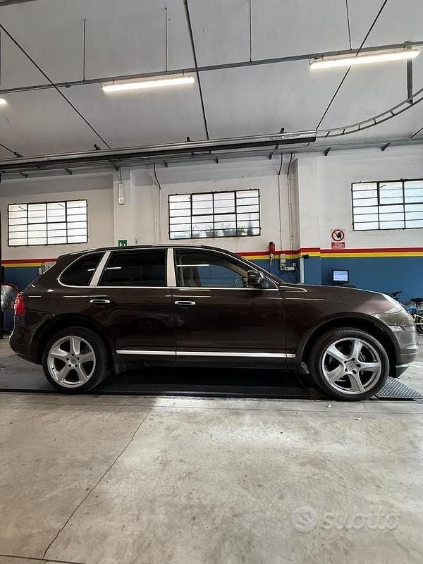 Usata Porsche Cayenne 2009 Marrone SUV