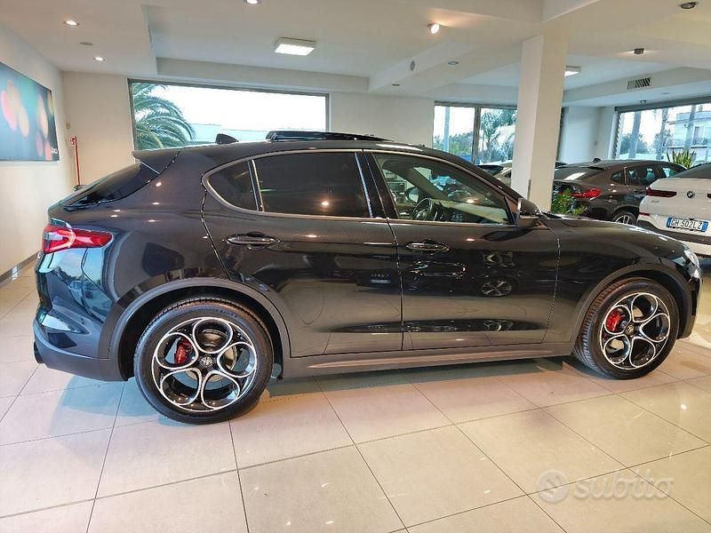 Usata Alfa Romeo Stelvio 160 CV (117 kW) 2022 Nero SUV