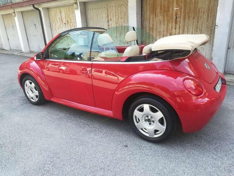 Usata VW New Beetle Cabriolet Edition 102 CV (75 kW) 2005 Rosso Cabrio