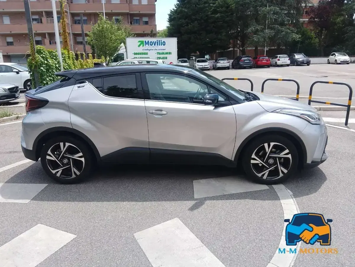 Usata Toyota C-HR+ Trend 152 CV (111 kW) 2022 Grigio SUV