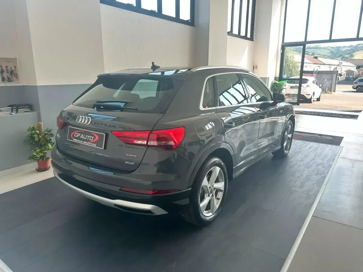 Usata Audi Q3 Advanced 150 CV (110 kW) 2021 Grigio SUV