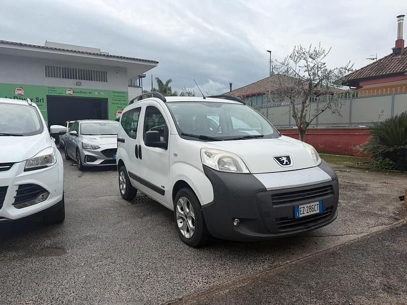 Bianco Usata 2015 Peugeot Bipper Monovolume | 4800 € (Ottimo prezzo) - Immagine 1/4