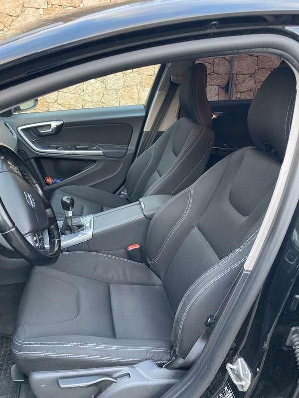 Usata Volvo V60 Momentum 114 CV (83 kW) 2013 Station wagon