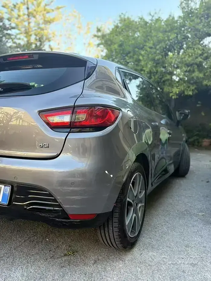 Usata Renault Clio IV 75 CV (55 kW) 2015 Grigio Berlina