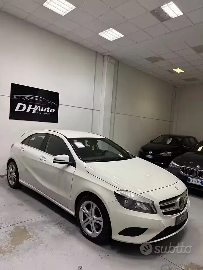 Usata Mercedes A180 Premium 122 CV (89 kW) 2014 Bianco Utilitaria