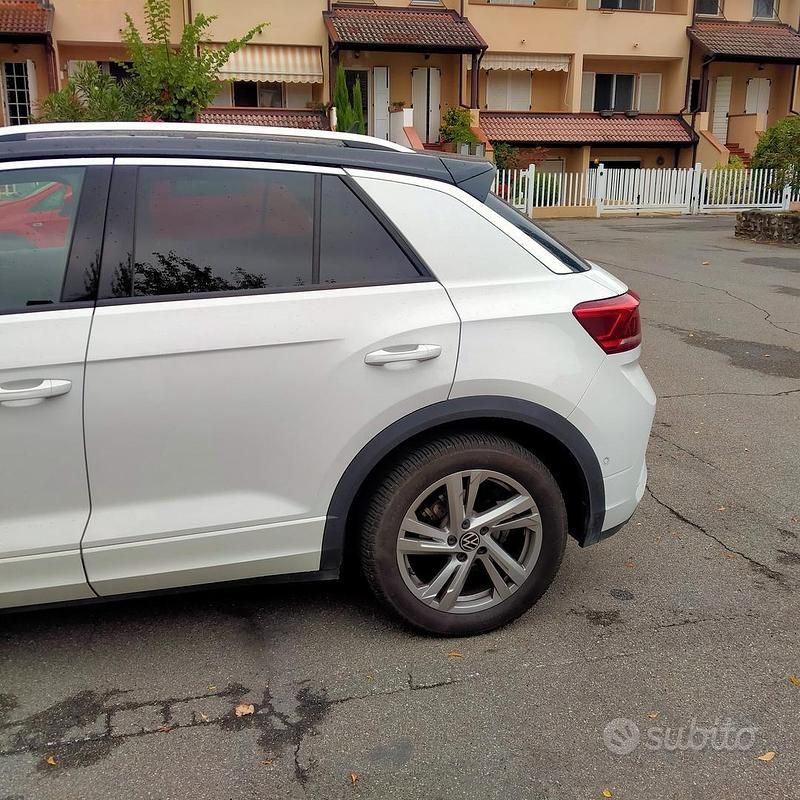 Usata VW T-Roc R-line 110 CV (80 kW) 2023 Bianco SUV