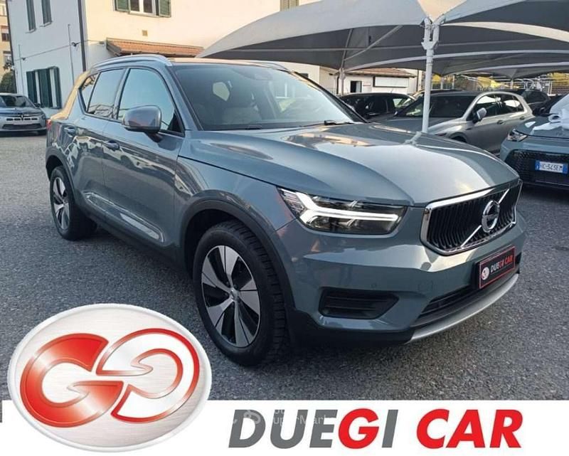 Usata Volvo XC40 Momentum 163 CV (119 kW) 2022 Grigio SUV