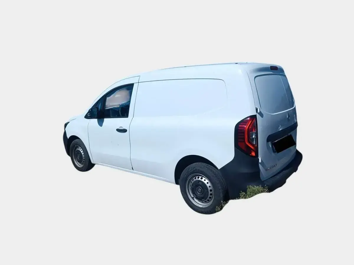 Usata Renault Kangoo 50 kW (69 CV) 2025 Bianco Monovolume