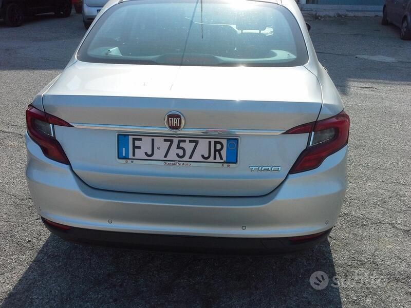 Usata Fiat Tipo 95 CV (69 kW) 2017 Grigio Berlina