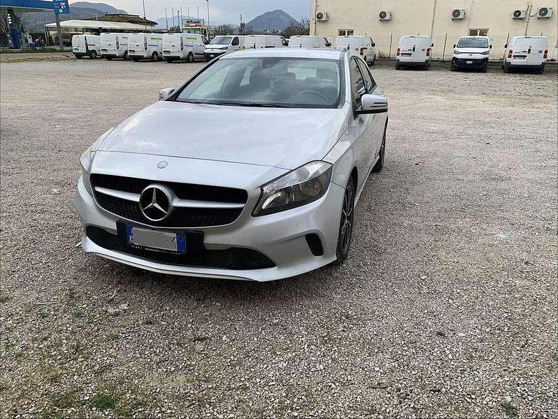 Usata Mercedes A180 Executive 109 CV (80 kW) 2017 Monovolume