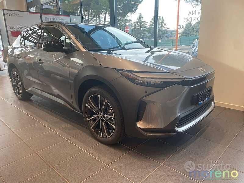 Grigio Usata 2023 Toyota bZ4X Edition SUV | 39.990 € - Immagine 1/4