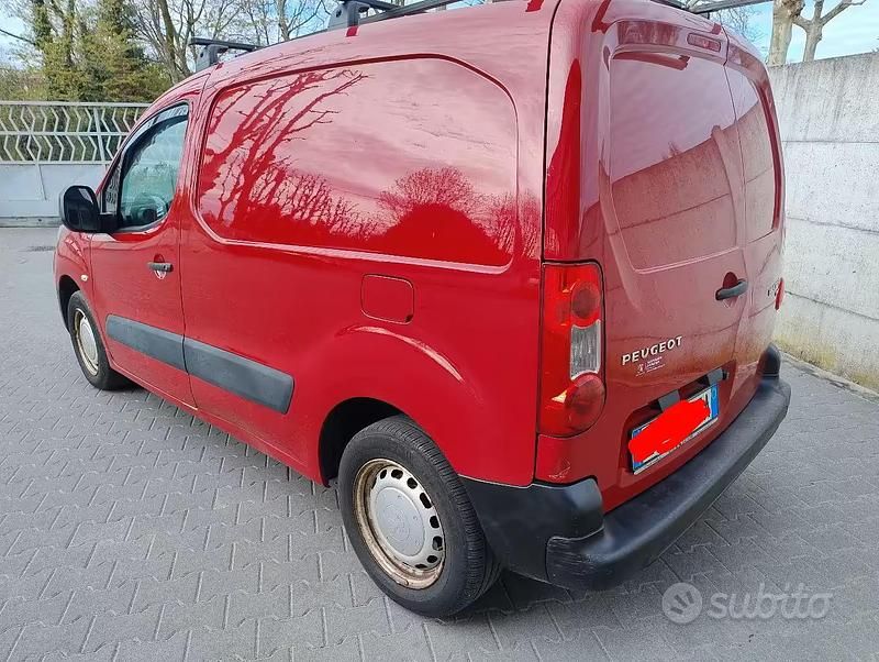 Usata Peugeot Partner 100 CV (73 kW) 2011 Monovolume