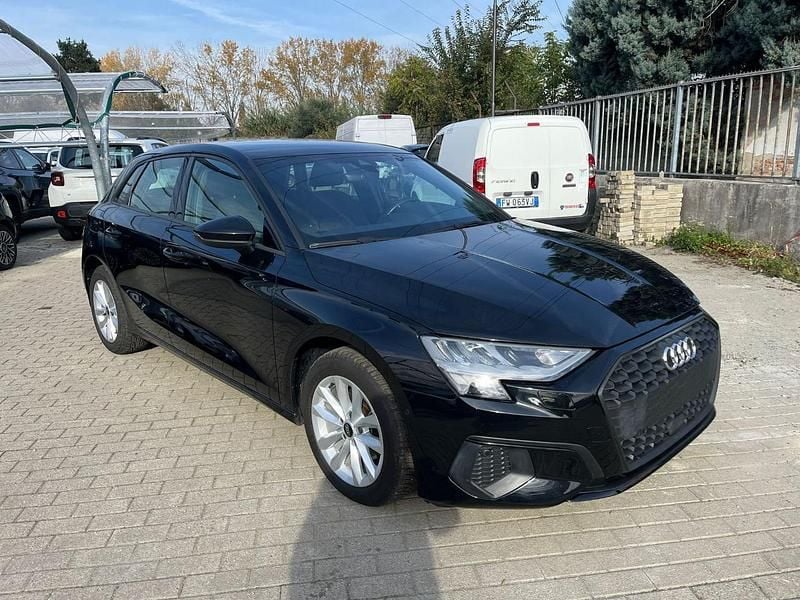 Brugt Audi A3 Business 110 HK (80 kW) 2023 Sort Sedan