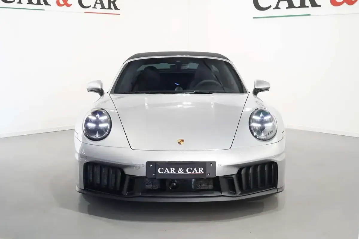 Usata Porsche 911 Targa 4 541 CV (397 kW) 2024 Argento Cabrio