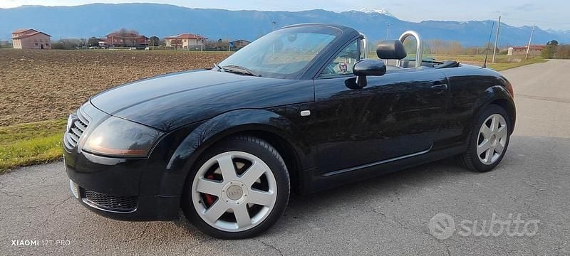 Usata Audi TT Roadster 179 CV (131 kW) 2001 Nero Cabrio