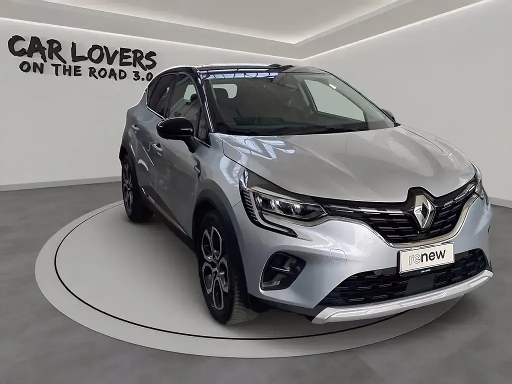 Usata Renault Captur Intens 101 CV (74 kW) 2021 Grigio chiaro SUV