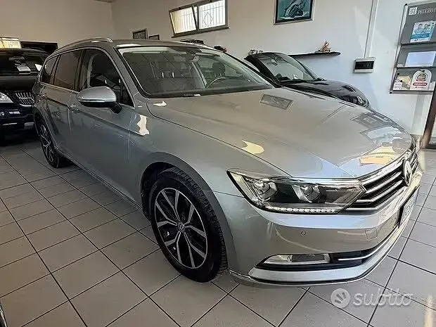 Usata VW Passat Executive 150 CV (110 kW) 2017 Grigio Station wagon