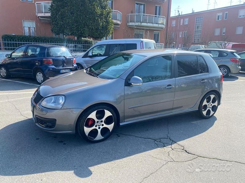 Grigio Usata 2005 VW Golf IV Sportline Tre volumi | 3400 € (Cara) - Immagine 1/4