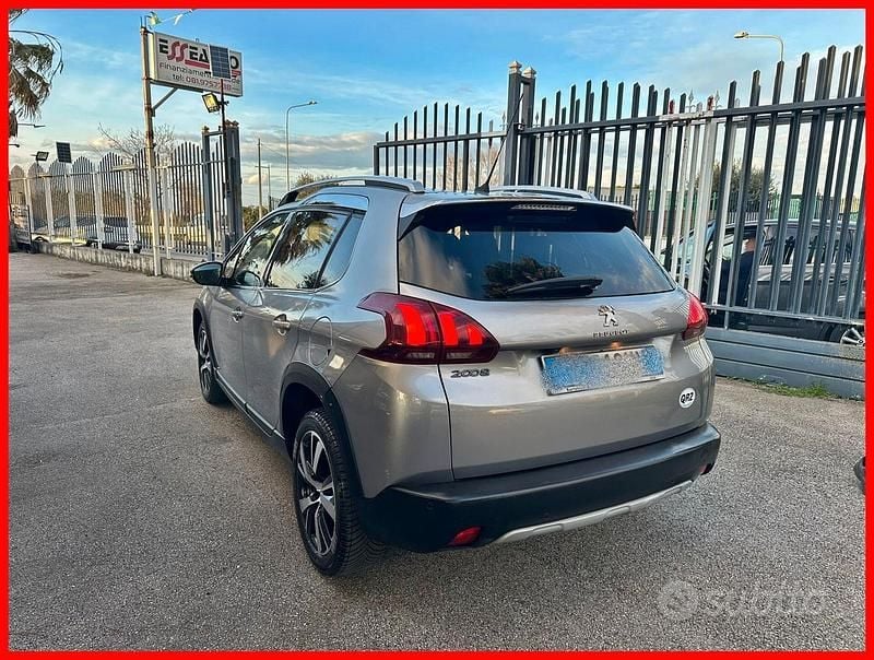 Usata Peugeot 2008 120 CV (88 kW) 2019 Grigio SUV