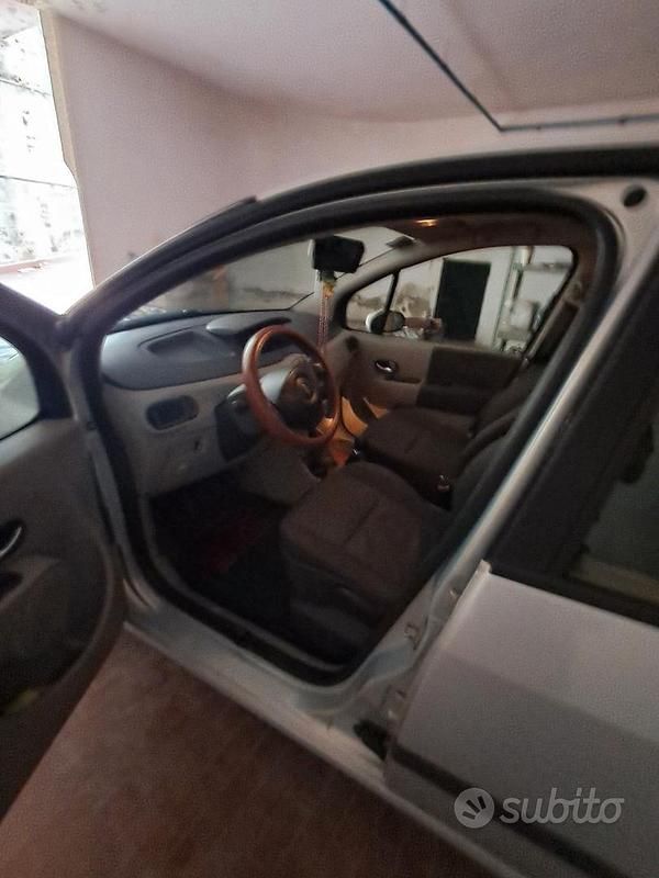 Usata Renault Modus 2005 Grigio Monovolume