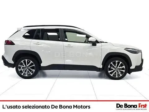 Usata Toyota Corolla Cross Lounge 199 CV (146 kW) 2023 Bianco SUV