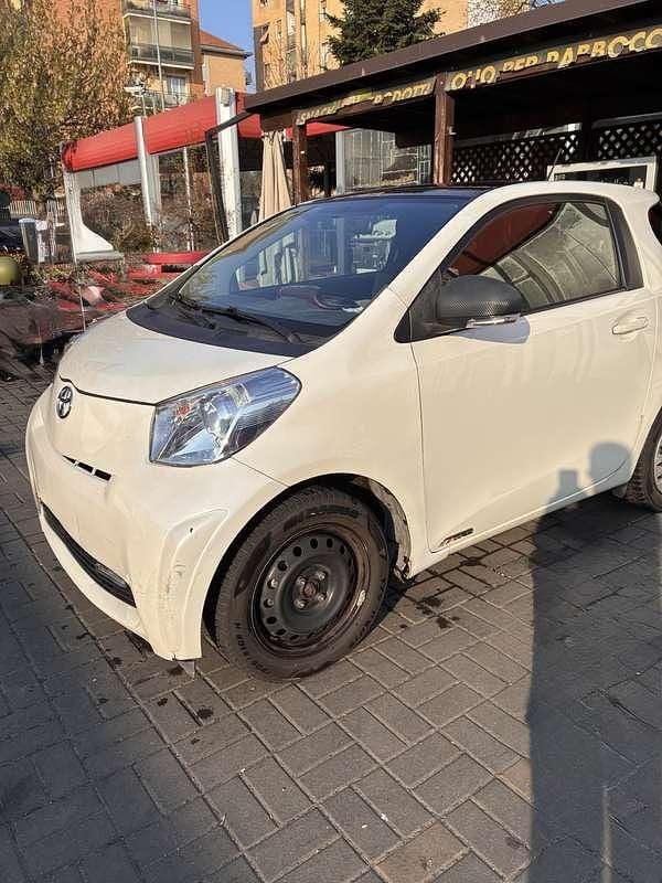 Usata Toyota iQ 68 CV (50 kW) 2011 Utilitaria