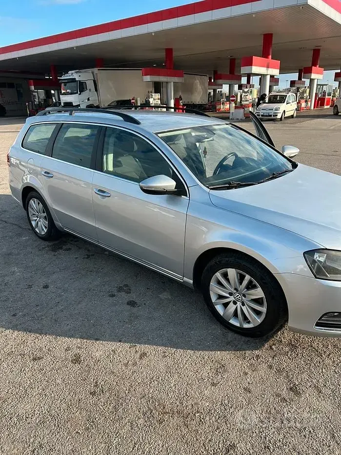Usata VW Passat Trendline 105 CV (77 kW) 2011 Grigio Station wagon