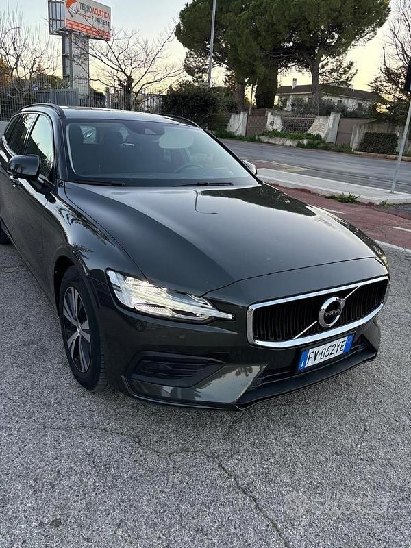 Usata Volvo V60 2019 Grigio Station wagon