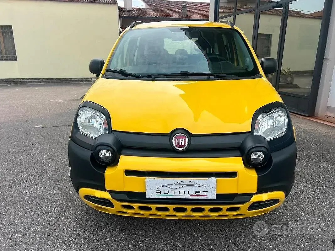 Usata Fiat Panda Cross Cross 69 CV (50 kW) 2018 Giallo Utilitaria