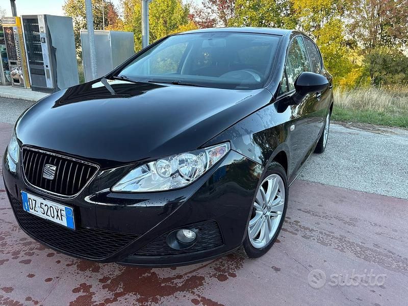 Nero Usata 2009 Seat Ibiza Tre volumi | 4600 € (Molto cara) - Immagine 1/4