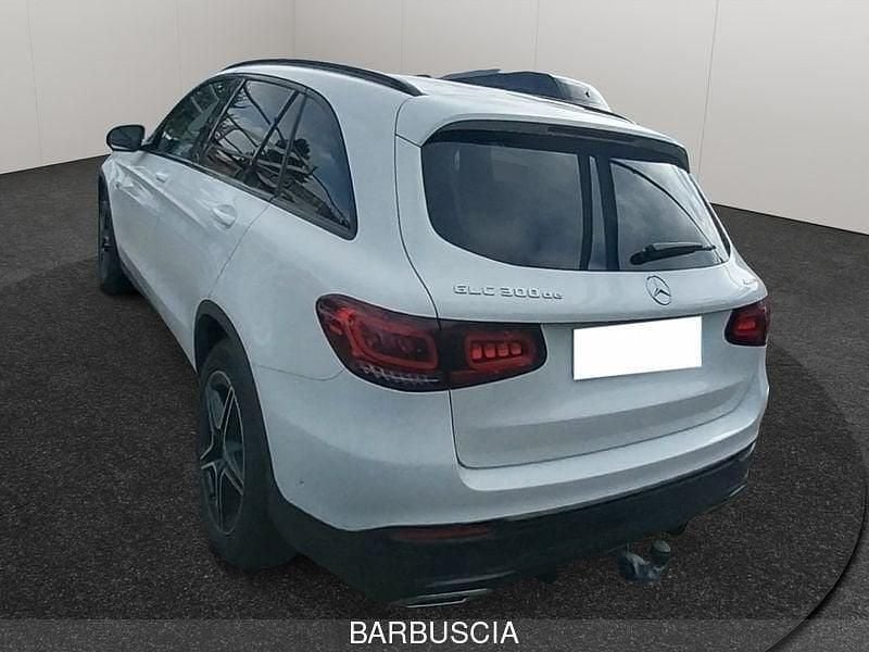 Usata Mercedes GLC300e Premium Plus 306 CV (225 kW) 2021 Bianco SUV